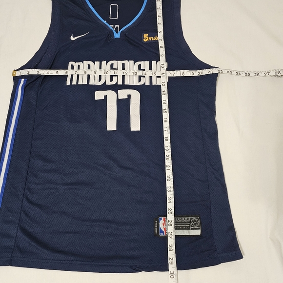 NBA Team Nike Mavericks Luka Doncic Navy Blue Basketball Jersey 77 Men's Large - Picture 8 of 8